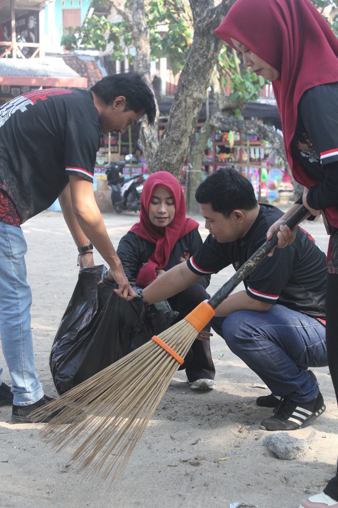 Korve HLH di Pantai Sundak